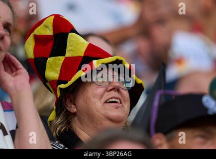 St.Gallen, Schweiz. Juli 2025. DFB-Fans beim Fußball UEFA Frauen EURO 2025 Spiel DEUTSCHLAND, Polen. , . Am 4. Juli 2025 in St.Gallen, Schweiz. Fotograf: ddp Images/STAR-Images Credit: ddp Media GmbH/Alamy Live News Stockfoto