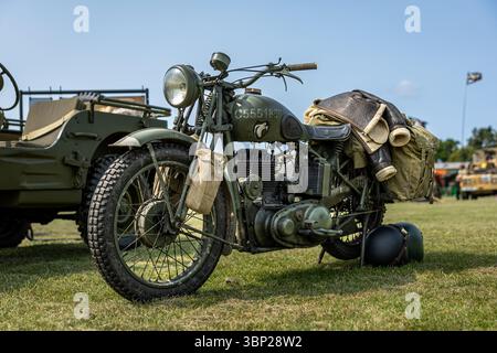 BSA WM20, Militärmotorrad auf der Military Airshow Airshow, die am 31. Mai 2025 in Shuttleworth stattfand. Stockfoto