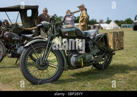 World war Two – BSA Military Motorrad auf der Shuttleworth Military Airshow 2025. Stockfoto