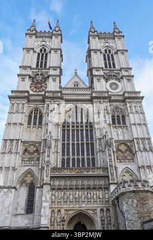 Vorderseite der königlichen Kirche Westminster Abbey in London, England, Großbritannien Stockfoto