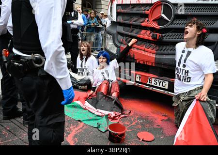 London, Großbritannien. Juli 2025. Youth Demand Pride London Protest, 6. Juli 2025, London, UK Credit: Monkey Butler Images/Alamy Live News Stockfoto
