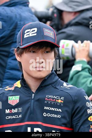 Silverstone, Großbritannien. Juli 2025. Yuki Tsunoda kommt in der Formel 1, Katar. Juli 2025. Airways Grand Prix von British in Silverstone, Northamptonshire, Großbritannien. Quelle: LFP/Alamy Live News Stockfoto