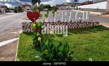 Zeichen der Stadt Tanhacu in Bahia Tanhacu, bahia, brasilien - 31. Mai 2025: Zeichen der Stadt Tanhacu in Bahia. TANHACU BAHIA BRASILIEN Copyright: XJoaxSouzax 310525JOA069 Stockfoto