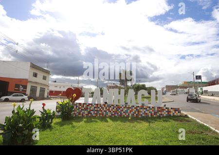 Tanhacu, bahia, brasilien - 31. Mai 2025: Zeichen der Stadt Tanhacu in Bahia. Stockfoto