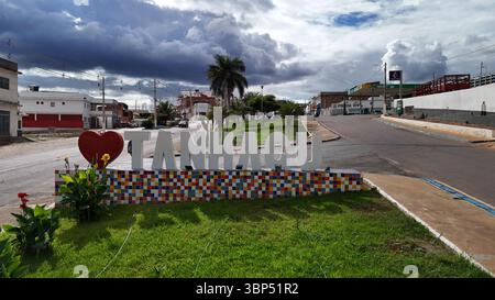 Tanhacu, bahia, brasilien - 31. Mai 2025: Zeichen der Stadt Tanhacu in Bahia. Stockfoto