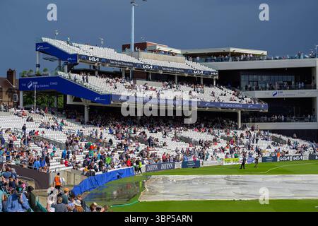 London, Großbritannien. Juli 2025. Kia Oval, London 06. Juli 2025 Regentrennung während des T20 Vitality Blast-Spiels zwischen Surrey CCC und Essex CCC im Kia Oval in London, England (Keeran Marquis/SPP) Credit: SPP Sport Press Photo. /Alamy Live News Stockfoto