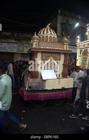 Rajkot, Gujarat, Indien. Juli 2025. Muharram Festival Tazia Parade 2025. Quelle: Nasirkhan Davi/Alamy Live News Stockfoto