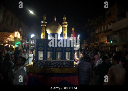 Rajkot, Gujarat, Indien. Juli 2025. Muharram Festival Tazia Parade 2025. Quelle: Nasirkhan Davi/Alamy Live News Stockfoto