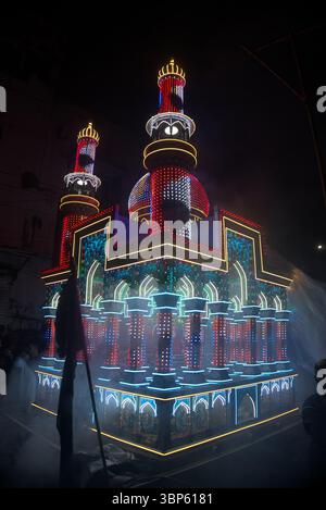 Rajkot, Gujarat, Indien. Juli 2025. Muharram Festival Tazia Parade 2025. Quelle: Nasirkhan Davi/Alamy Live News Stockfoto