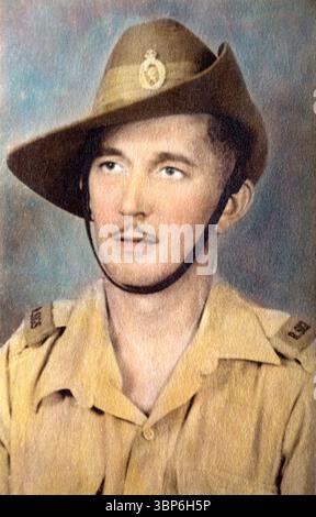 Ein britischer Soldat des Royal Corps of Signals, der während des Zweiten Weltkriegs im Fernen Osten diente. Stockfoto