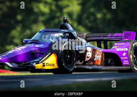 Lexington, OH, USA – 06. Juli 2025: FELIX ROSENQVIST (60) (SWE) aus Varnamo, Schweden, reist während eines Trainings für den Honda Indy 200 auf dem Mid-Ohio Sports Car Course in Lexington OH durch die Kurven. Stockfoto