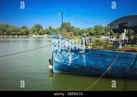 Lebensstil auf der Save in Belgrad, Serbien, Sommerzeit. Stockfoto