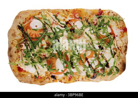 Essen, italienische Pizza mit Tomaten, Mozzarella und Rucola Stockfoto