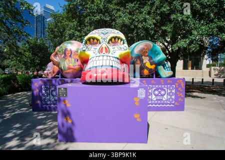 27. MAI 2025 Austin, TX, USA - bunte Straßenskulpturen und Kunstwerke als Teil der Keep Austin Weird Movement. Stockfoto