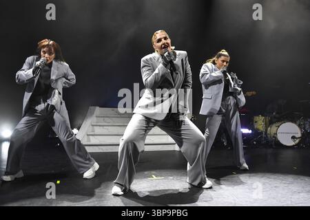 LONDON, ENGLAND - 11. MÄRZ: Self Esteem (Rebecca Lucy Taylor) tritt am 11. März 2023 im Eventim Apollo in London auf.CAP/MAR ©MAR/Capital Pictures Stockfoto