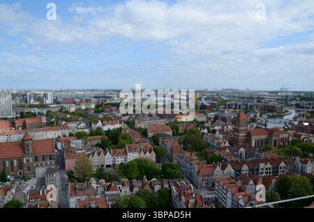 Blick auf die Johanniskirche vom Glockenturm der Marienkathedrale, Danzig, Polen, Europa Stockfoto