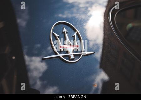 05-07-2025 Kemptthal, Schweiz. Maserati-Autokennzeichen oder -Emblem, Nahaufnahme, keine Leute Stockfoto