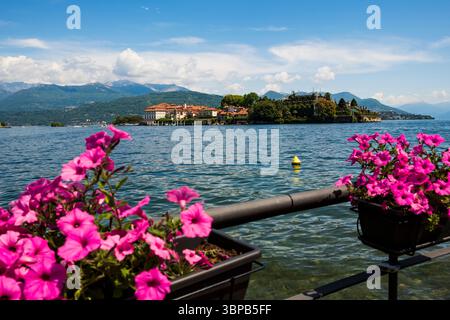 Isola Bella am Lago Maggiore, aus Stresa, Italien Stockfoto