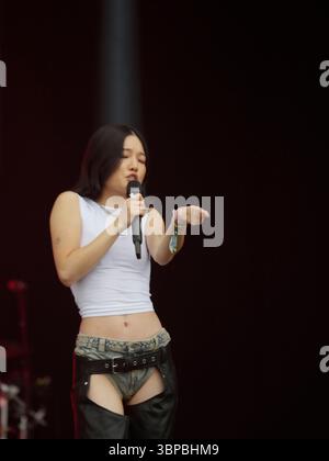 London, Großbritannien. Juli 2025. CHLOE QISHA tritt im BST Hyde Park auf. Obligatorischer Credit: Glamourstock/Alamy Live News Stockfoto