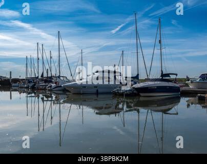 Leigh Marina in Leigh on Sea. Die Küstenstadt, bekannt für ihre Weißfische und Muscheln. Stockfoto