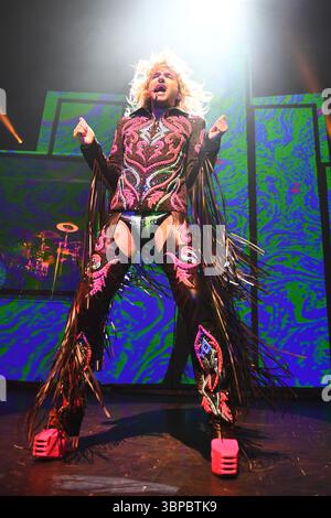LONDON, ENGLAND - APRIL 30: Bill Kaulitz von „Tokio Hotel“ tritt am 30. April 2023 in der Indigo, O2 Arena, Greenwich auf.CAP/MAR ©MAR/Capital Pictures Stockfoto