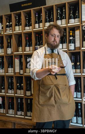 Berry Bros & Rudd Ltd, Weinhändler, St. James's Street, London, England. UK Stockfoto