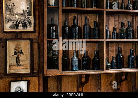 Berry Bros & Rudd Ltd, Weinhändler, St. James's Street, London, England. UK Stockfoto