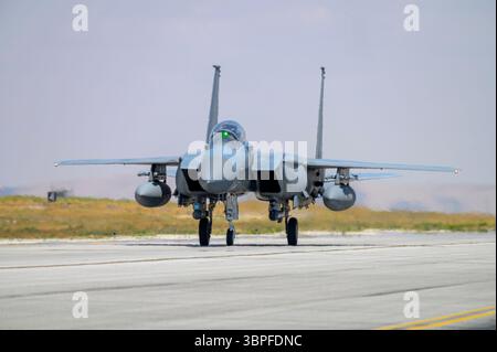 Konya, Türkei - 07.02.2025: Mehrere Kriegsflugzeuge aus der Türkei, den Vereinigten Staaten, Katar, Ägypten, Ungarn, die Luftstreitkräfte Aserbaidschans und Saudi-Arabiens versammeln sich für eine Stockfoto