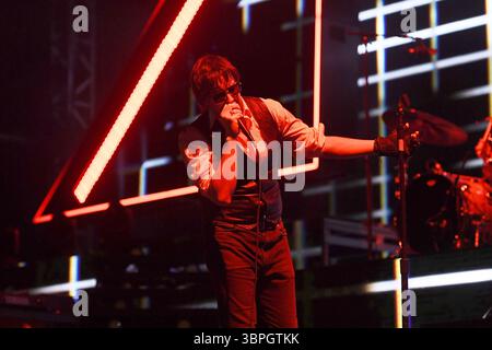 LONDON, ENGLAND - 25. AUGUST: Julian Casablancas von ’The Strokes’ tritt am 25. August 2023 in ALL POINTS EAST, Victoria Park in London, England auf.CAP/MAR ©MAR/Capital Pictures Stockfoto