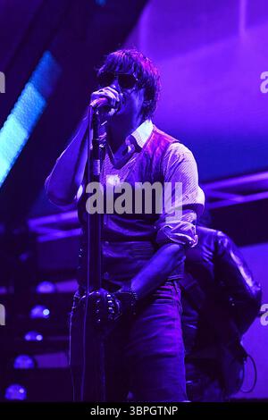 LONDON, ENGLAND - 25. AUGUST: Julian Casablancas von ’The Strokes’ tritt am 25. August 2023 in ALL POINTS EAST, Victoria Park in London, England auf.CAP/MAR ©MAR/Capital Pictures Stockfoto