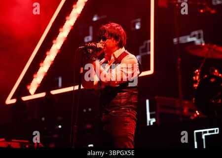LONDON, ENGLAND - 25. AUGUST: Julian Casablancas von ’The Strokes’ tritt am 25. August 2023 in ALL POINTS EAST, Victoria Park in London, England auf.CAP/MAR ©MAR/Capital Pictures Stockfoto