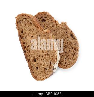 Scheiben Roggenbrot isoliert auf weiß, Draufsicht Stockfoto
