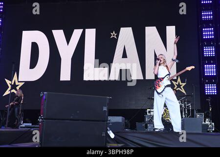 BRIGHTON, ENGLAND - 05. AUGUST: Dylan (Natasha Woods) tritt am 05. August 2023 in Brighton und Hove Pride, Preston Park auf.CAP/MAR ©MAR/Capital Pictures Stockfoto
