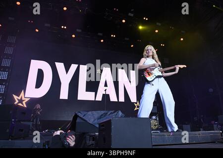 BRIGHTON, ENGLAND - 05. AUGUST: Dylan (Natasha Woods) tritt am 05. August 2023 in Brighton und Hove Pride, Preston Park auf.CAP/MAR ©MAR/Capital Pictures Stockfoto
