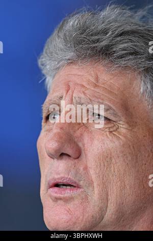 8. Juli 2025: East Ritherford, NJ, USA; Fluminense-Cheftrainer Renato Portaluppi, während des Spiels zwischen Fluminense und Chelsea FC, im Halbfinale der FIFA Club-Weltmeisterschaft 2025, im MetLife Stadium Stockfoto