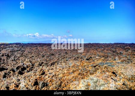 Blick auf die raue vulkanische Landschaft von Kap Kinau auf der hawaiianischen Insel Maui Stockfoto