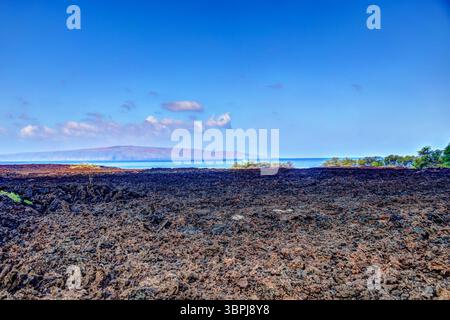 Blick auf die raue vulkanische Landschaft von Kap Kinau auf der hawaiianischen Insel Maui Stockfoto