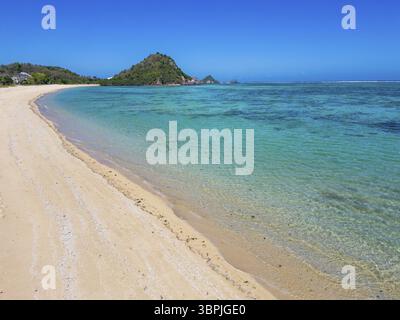 Lombok, Indonesien, Strandlandschaft am Strand von Kuta Mandalika. Lombok ist eine Insel in der Provinz West Nusa Tenggara in Indonesien Stockfoto