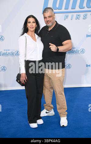 Imad Mardnli mit Ehefrau Samia Mardnli beim Fan Event zum Kinofilm 'die fantastischen vier: Erste Schritte' im das Center. Berlin, 08.07.2025 Stockfoto