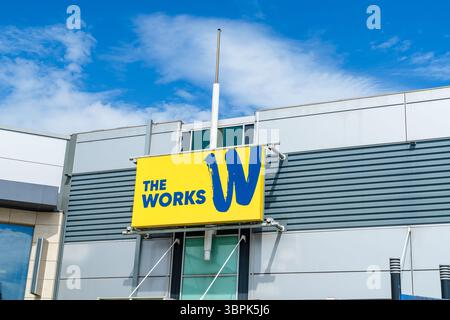 Erdington, Birmingham, Großbritannien – 4. Juli 2025: Beschilderung der Werke, eines Arts and Crafts Stores Stockfoto