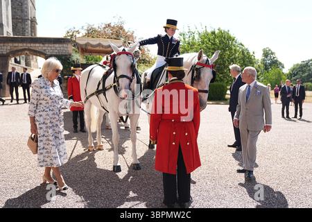 König Karl III. Und Königin Camilla in Windsor Castle, Berkshire, am zweiten Tag des Staatsbesuchs des französischen Präsidenten in Großbritannien. Bilddatum: Mittwoch, 9. Juli 2025. Stockfoto