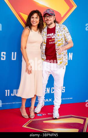 Superman Premiere, Madrid, Spanien - 8. Juli 2025 Toni Acosta und Santiago Segura besuchen Superman Premiere im Capitol Cinema am 8. Juli 2025 in Madrid. Quelle: Miguel Escavias/Alfa Images Madrid Capitol Cinema Madrid Spanien Copyright: X x2025xMiguelxEscavias/AlfaxImagesx Stockfoto