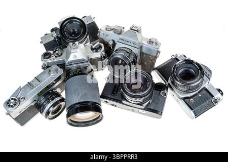 Sammlung veralteter analoger Filmkameras Stockfoto