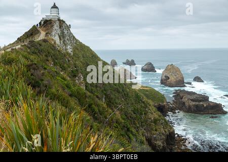 Nugget Point Lighthouse, Otago, Südinsel, Neuseeland Stockfoto