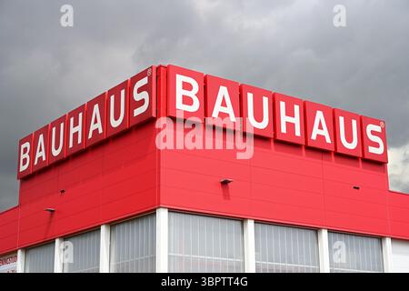 Emblem der Bauhaus-Einzelhandelskette Stockfoto