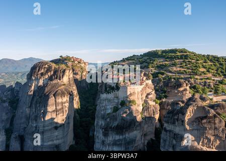 Luftaufnahme der Klöster in Meteora Griechenland in den Bergen Stockfoto