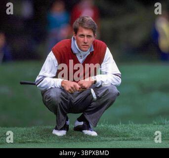 PHIL MICKELSON-RYDER CUP'95 ROCHESTER, NEW YORK, USA. Der Ryder Cup 1995 war ein denkwürdiges und historisches Ereignis in der Geschichte des Wettbewerbs, der vom 22. Bis 24. September 1995 im Oakland Hills Country Club in Bloomfield Hills, Michigan, USA stattfand. Europas Sieg: Der Ryder Cup 1995 war historisch, weil er das erste Mal in der Geschichte war, dass Europa den Ryder Cup auf US-amerikanischem Boden gewann. Der Sieg war besonders süß, da die US-Mannschaft die beiden vorherigen Ryder Cups 1983 und 1991 gewonnen hatte und Europa in den USA nicht gewonnen hatte, da der Wettbewerb ex war Stockfoto