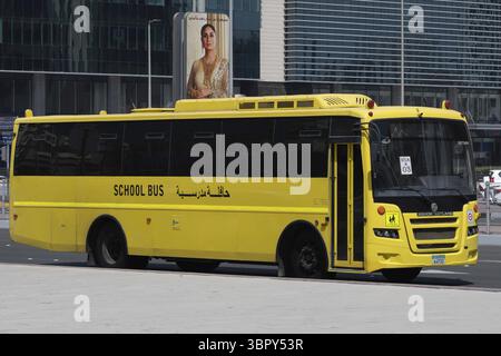 Schulbus, Abu Dhabi, Vereinigte Arabische Emirate Stockfoto