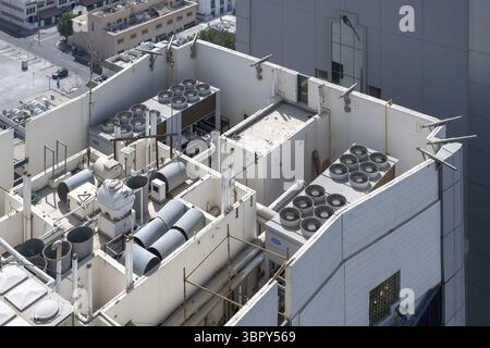 Dachklimaanlage, Abu Dhabi, Vereinigte Arabische Emirate Stockfoto