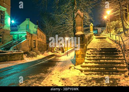 Winterlicher Blick auf Alee bei Nacht in Coburg, Deutschland Stockfoto